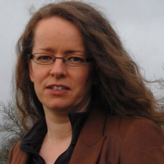 Sophie Dennis headshot