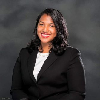 Neena Speer headshot