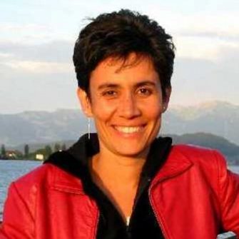 Ilona  Posner headshot