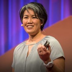 Rochelle  King headshot