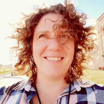 Toni Rosati headshot