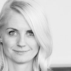 vanessa Dewey headshot