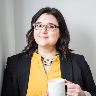 Lynne Dupuis headshot