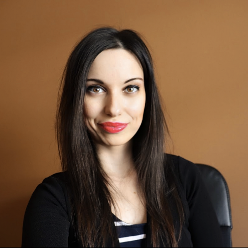 Ana Santos headshot