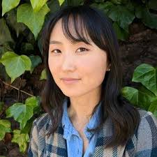 Robyn Hwang headshot