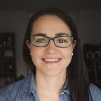 Lauren Dillard headshot