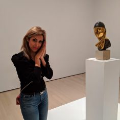 Rouja Pakiman headshot