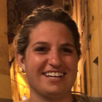 Cassie Gunn headshot