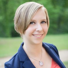 Carrie Andersen headshot