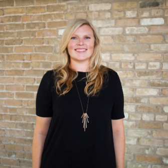 Sarah Kettles headshot