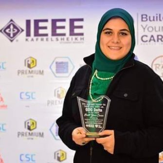 Salwa Mahmoud Abuzeed headshot