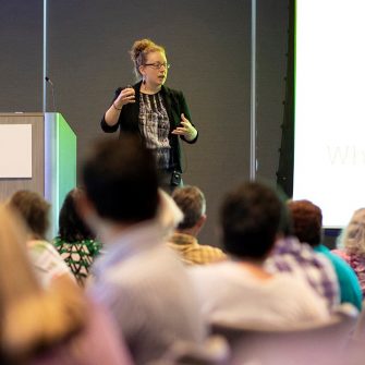 Danielle Hennis headshot