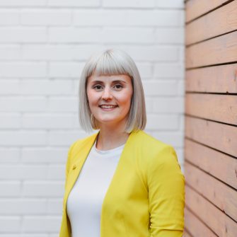 Linn Vizard headshot