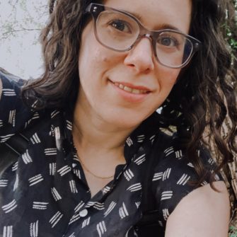 Alona Stern headshot