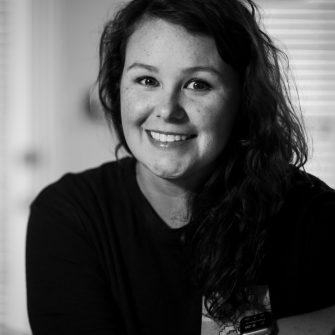 Sarah Hoaglan headshot