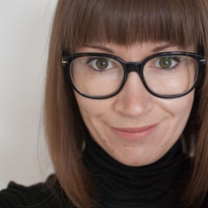 Nicola Ryan headshot