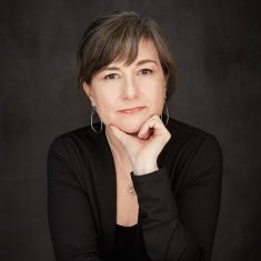 Linda Secondari headshot