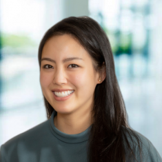 Lorraine Lee headshot