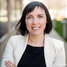 Lea Stewart headshot