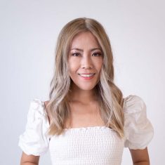 Stella Guan headshot