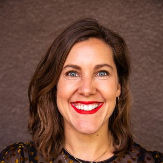 Sensi Graves headshot