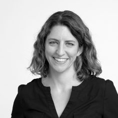 Julie Maggos headshot