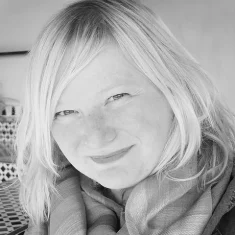 Sarah Baker headshot