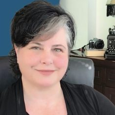 Shannon Peel headshot