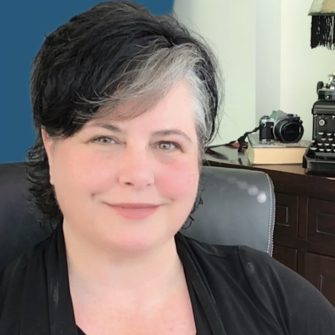Shannon Peel headshot